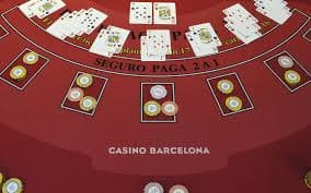 Teen Patti dengan tiga kartu di meja berkah slot